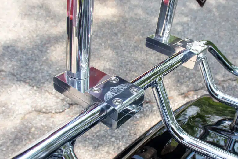 X50 flag mounts mounting brackets on Harley tour pak